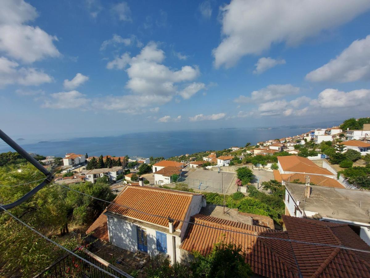 George'S Apartment Loutraki  Екстер'єр фото