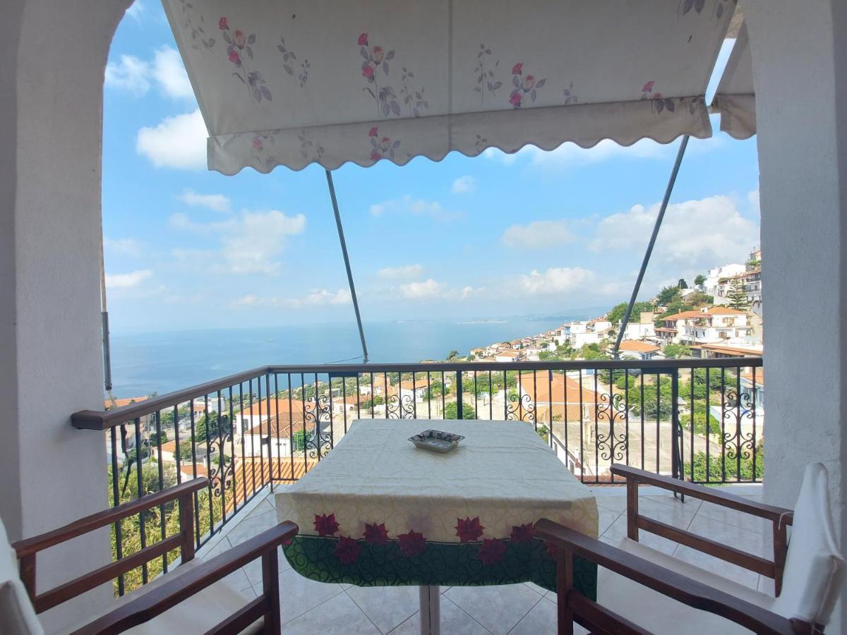 George'S Apartment Loutraki  Екстер'єр фото
