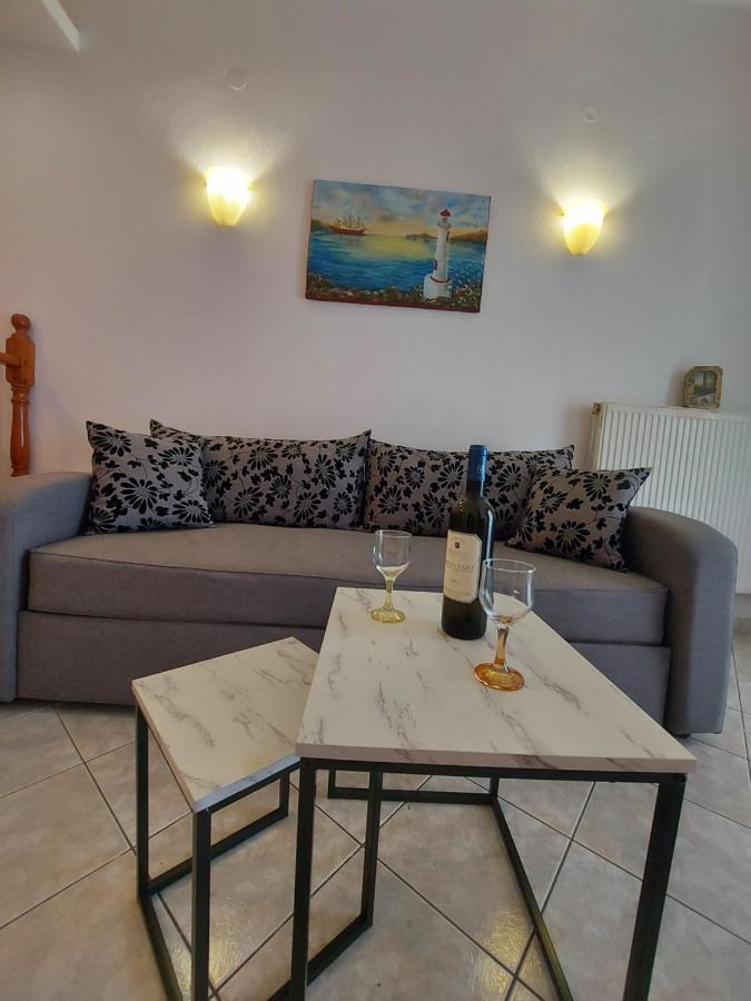 George'S Apartment Loutraki  Екстер'єр фото